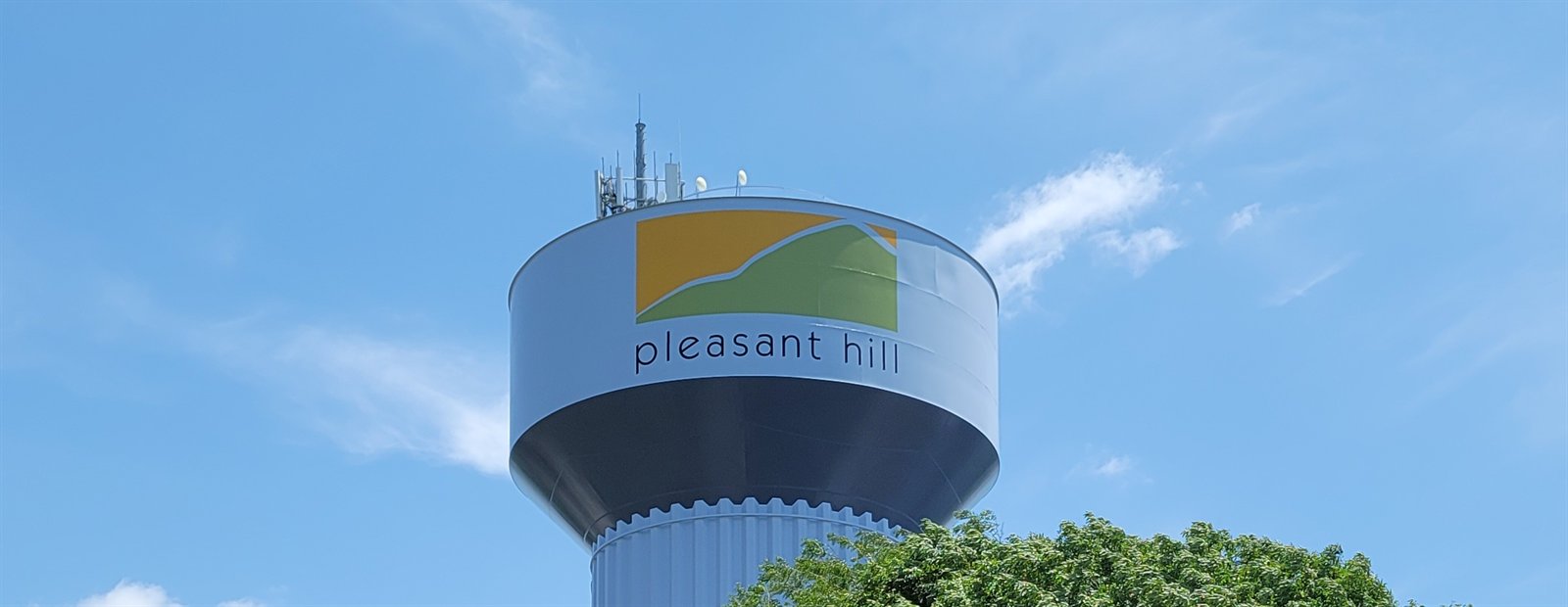Pleasant Hill, Iowa &mdash; water tower and neighborhood park