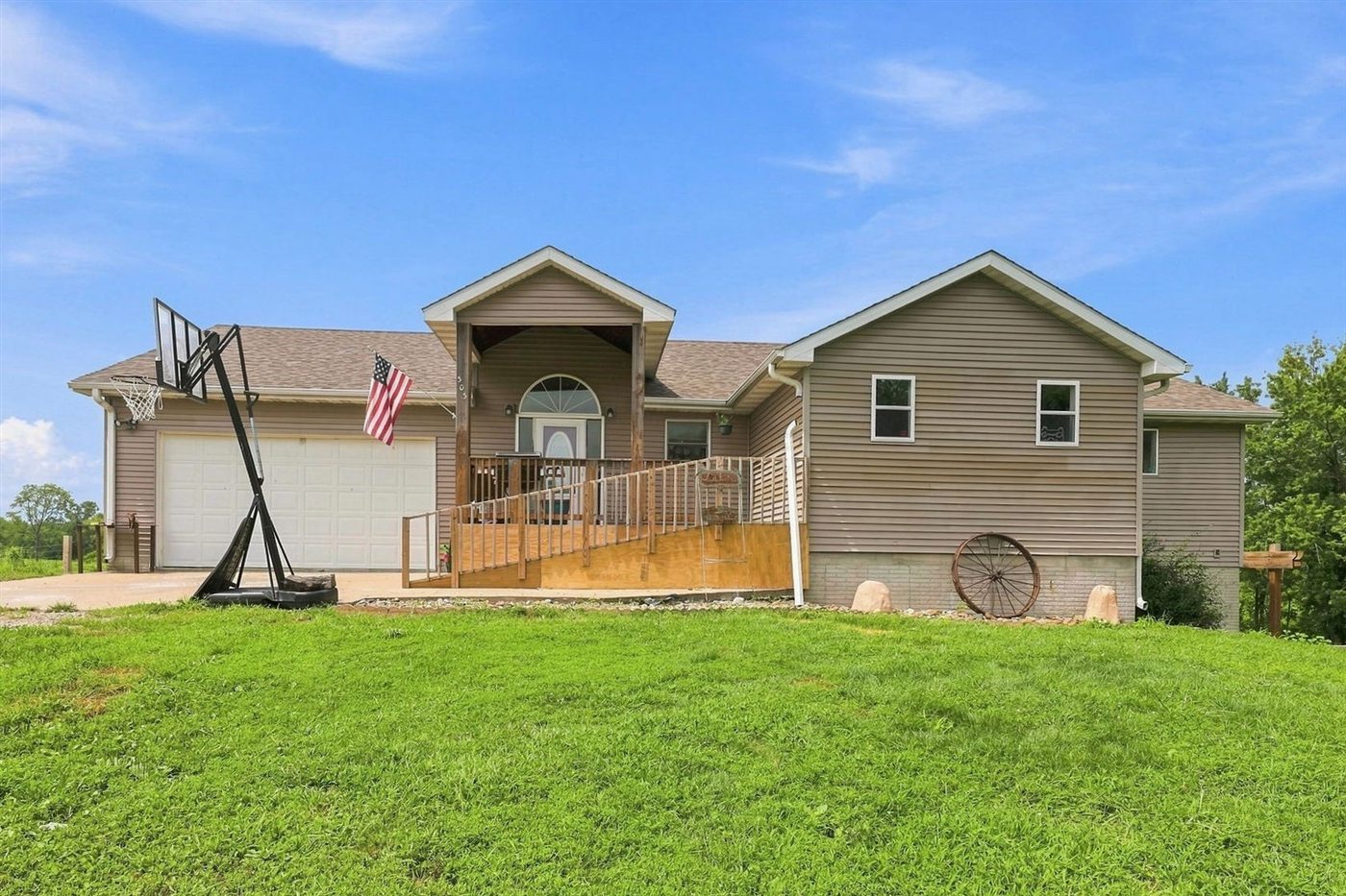 303 B Street SW, Melcher-Dallas, Iowa